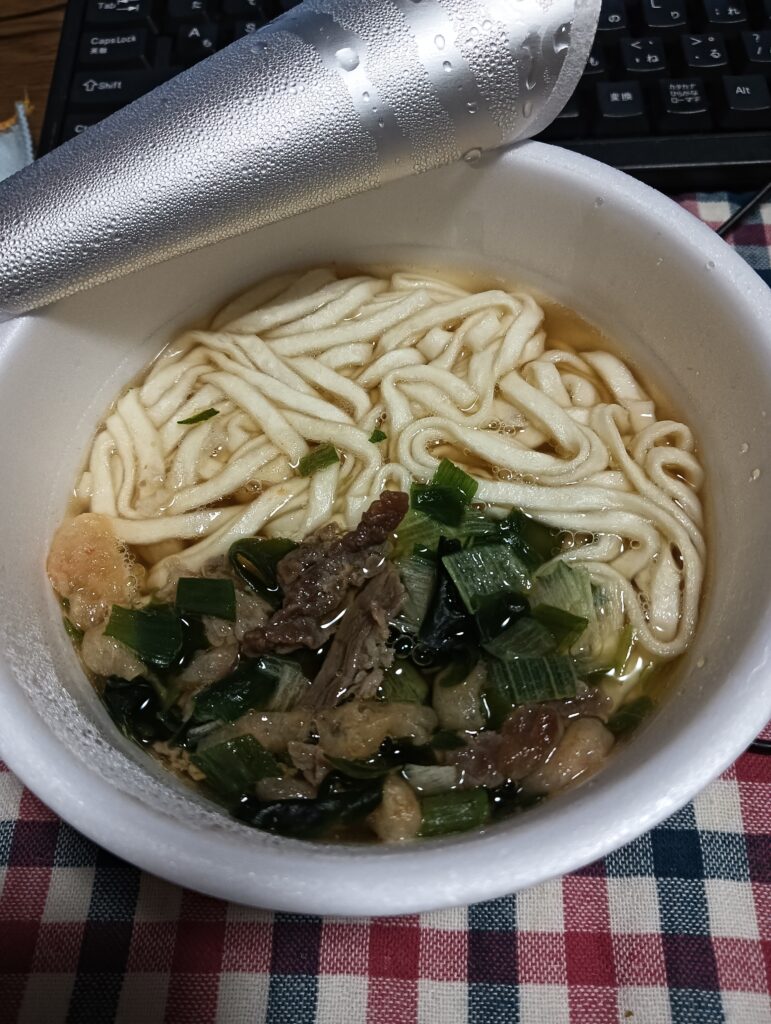 どん兵衛肉うどん